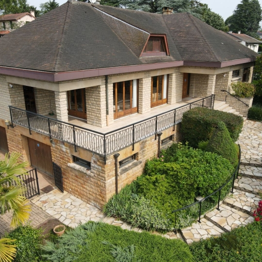  Annonces VAULX EN VELIN : Maison / Villa | CHAMPAGNE-AU-MONT-D'OR (69410) | 285 m2 | 900 000 € 
