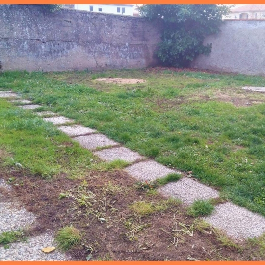  Annonces VAULX EN VELIN : Maison / Villa | DAGNEUX (01120) | 70 m2 | 242 000 &euro; 