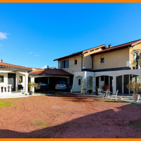  Annonces VAULX EN VELIN : Maison / Villa | LA BOISSE (01120) | 205 m2 | 630 000 &euro; 