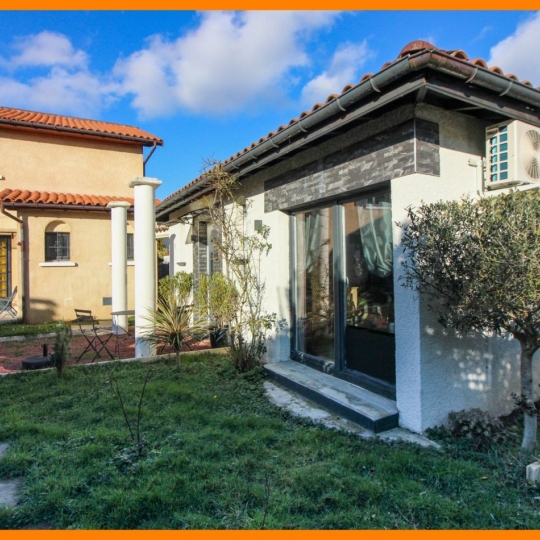  Annonces VAULX EN VELIN : Maison / Villa | LA BOISSE (01120) | 205 m2 | 630 000 &euro; 