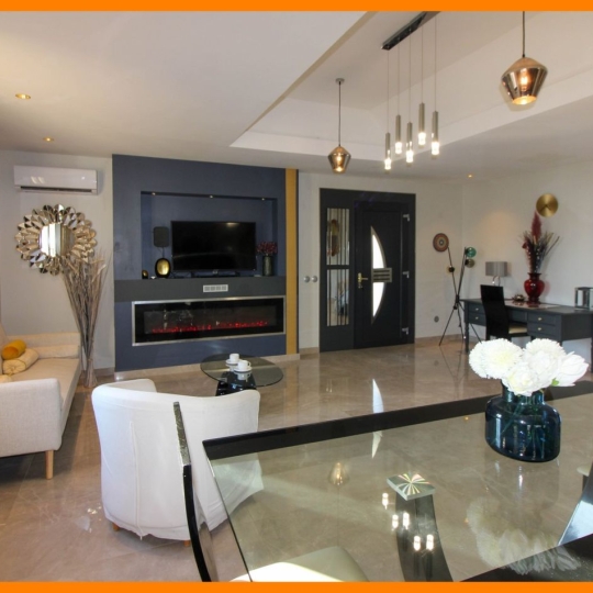  Annonces VAULX EN VELIN : Maison / Villa | LA BOISSE (01120) | 205 m2 | 630 000 &euro; 