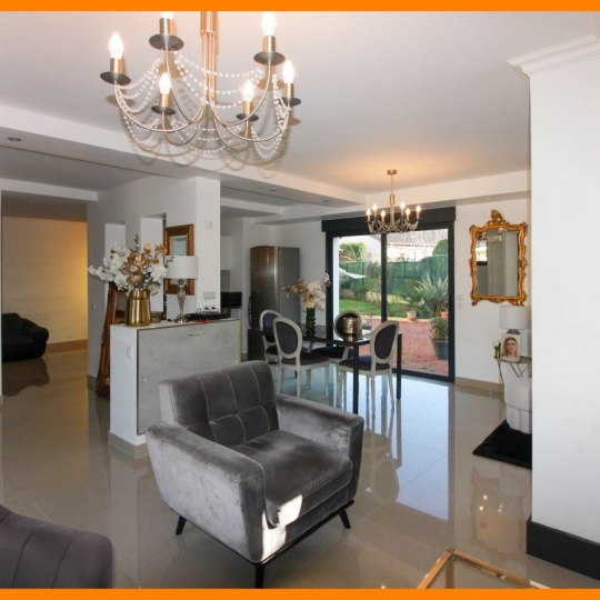  Annonces VAULX EN VELIN : Maison / Villa | LA BOISSE (01120) | 205 m2 | 630 000 &euro; 