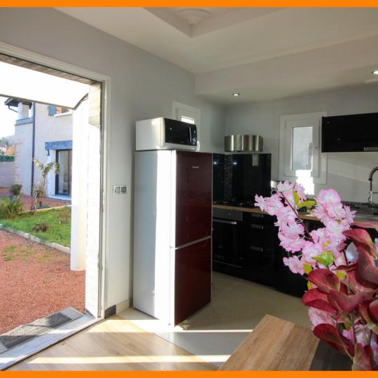  Annonces VAULX EN VELIN : Maison / Villa | LA BOISSE (01120) | 205 m2 | 630 000 &euro; 
