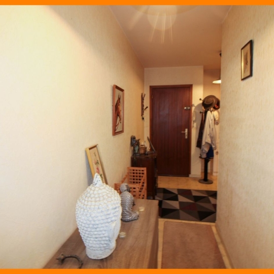  Annonces VAULX EN VELIN : Apartment | MONTLUEL (01120) | 49 m2 | 95 000 &euro; 