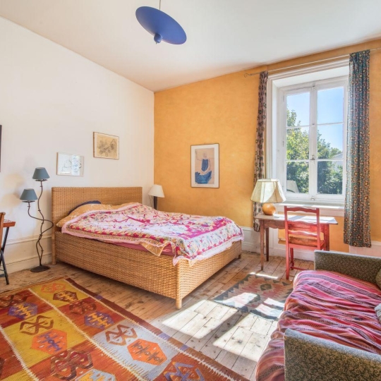  Annonces VAULX EN VELIN : Maison / Villa | LYON (69005) | 180 m2 | 1 190 000 &euro; 