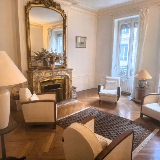 Annonces VAULX EN VELIN : Appartement | LYON (69006) | 158.00m2 | 850 000 € 