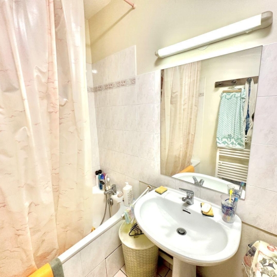  Annonces VAULX EN VELIN : Appartement | VILLEURBANNE (69100) | 54 m2 | 850 &euro; 