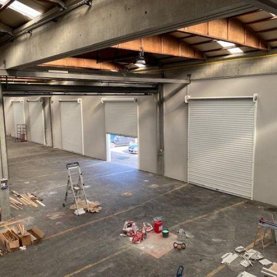  Annonces VAULX EN VELIN : Local / Bureau | LYON (69001) | 2 600 m2 | 14 613 &euro; 