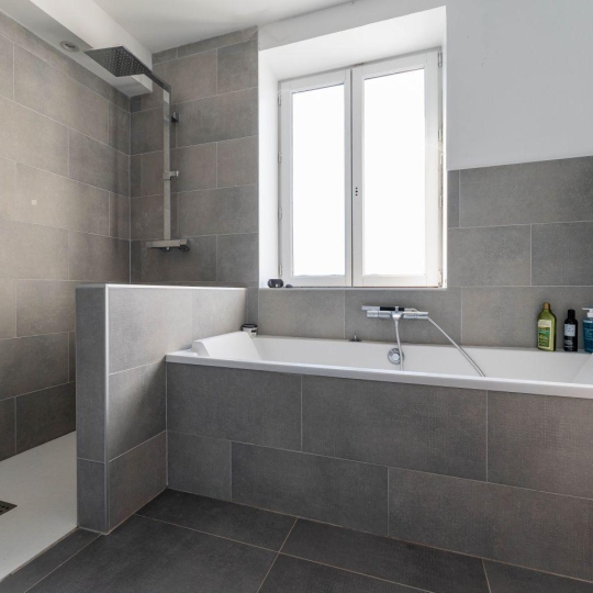  Annonces VAULX EN VELIN : Maison / Villa | LIMONEST (69760) | 150 m2 | 484 000 &euro; 