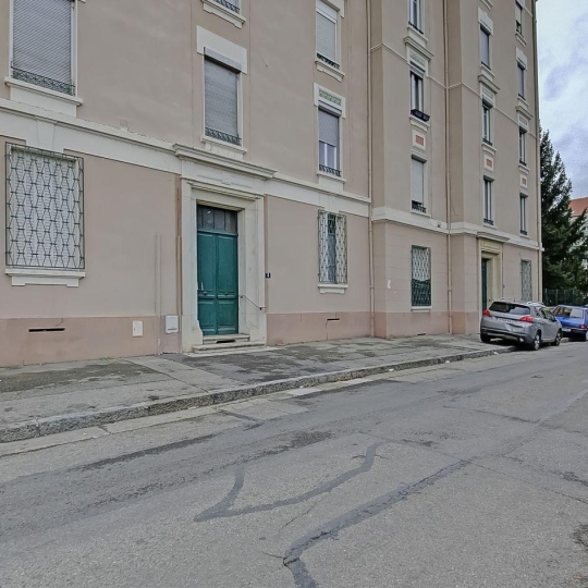  Annonces VAULX EN VELIN : Appartement | VILLEURBANNE (69100) | 46 m2 | 150 000 &euro; 