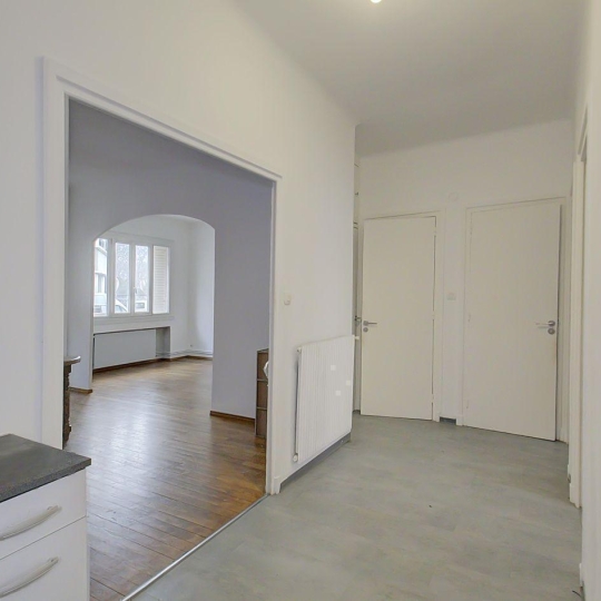 Annonces VAULX EN VELIN : Apartment | LYON (69007) | 73 m2 | 240 000 € 