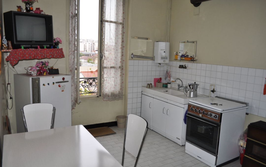Annonces VAULX EN VELIN : Appartement | VILLEURBANNE (69100) | 35 m2 | 105 000 &euro; 