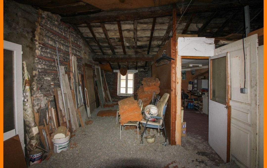 Annonces VAULX EN VELIN : Maison / Villa | MONTLUEL (01120) | 139 m2 | 215 000 &euro; 