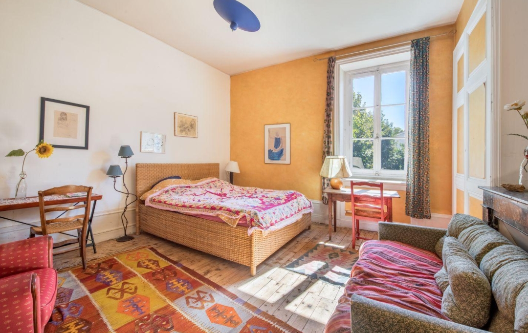 Annonces VAULX EN VELIN : Maison / Villa | LYON (69005) | 180 m2 | 1 190 000 &euro; 