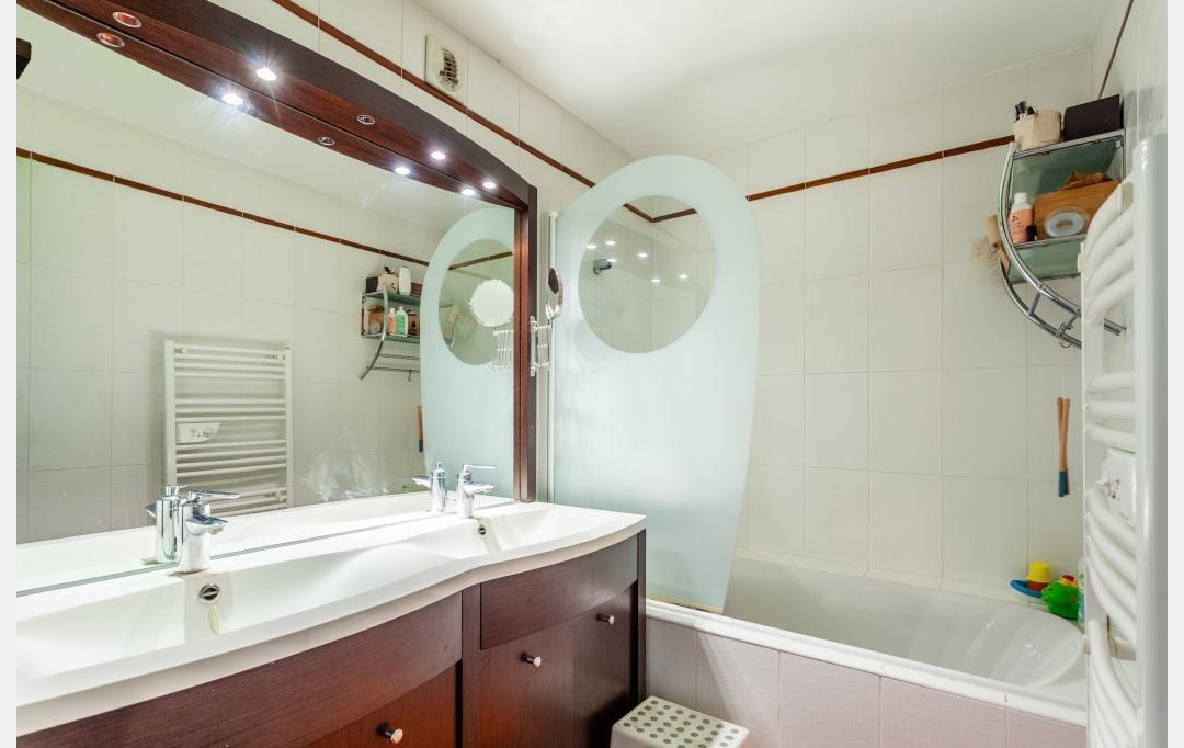 Annonces VAULX EN VELIN : Appartement | LYON (69008) | 106 m2 | 299 000 &euro; 