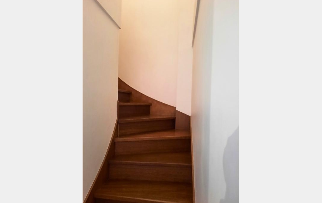 Annonces VAULX EN VELIN : Appartement | LYON (69008) | 106 m2 | 299 000 &euro; 