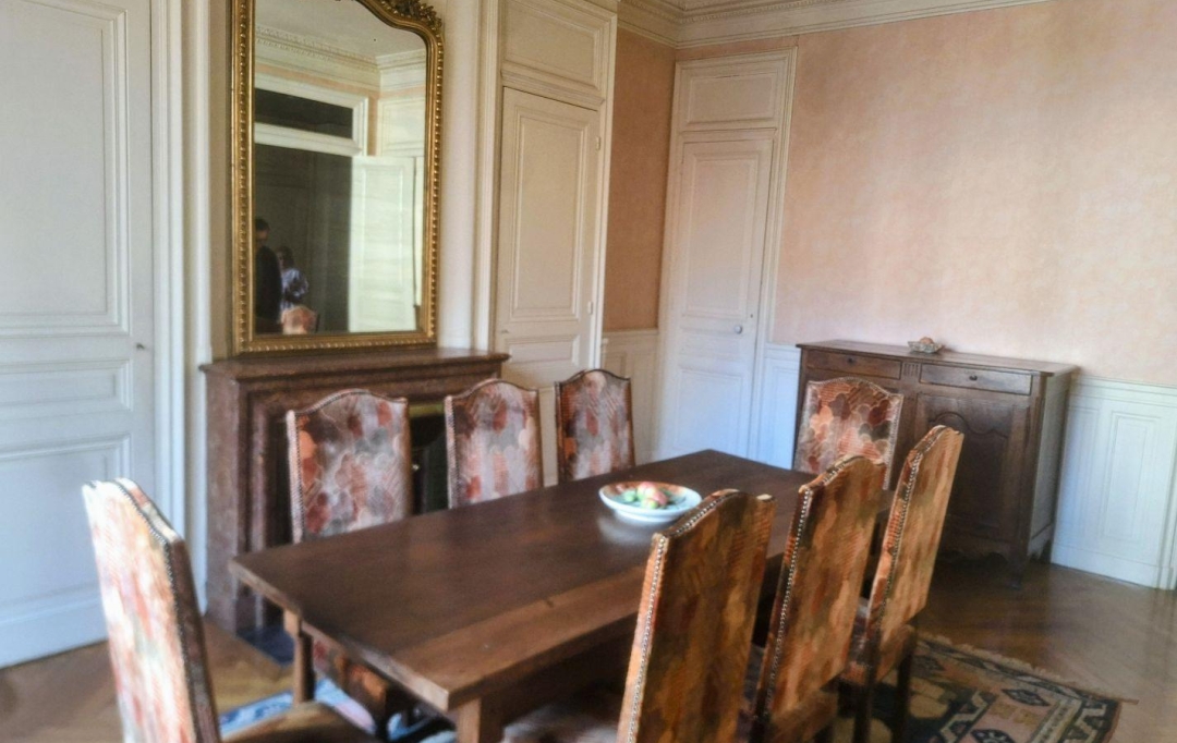 Annonces VAULX EN VELIN : Appartement | LYON (69006) | 158 m2 | 850 000 &euro; 