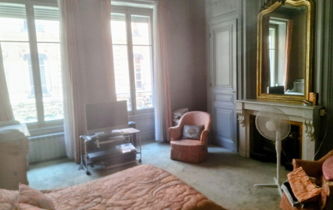 Annonces VAULX EN VELIN : Appartement | LYON (69006) | 158 m2 | 850 000 &euro; 
