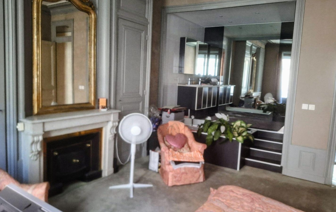 Annonces VAULX EN VELIN : Appartement | LYON (69006) | 158 m2 | 850 000 &euro; 
