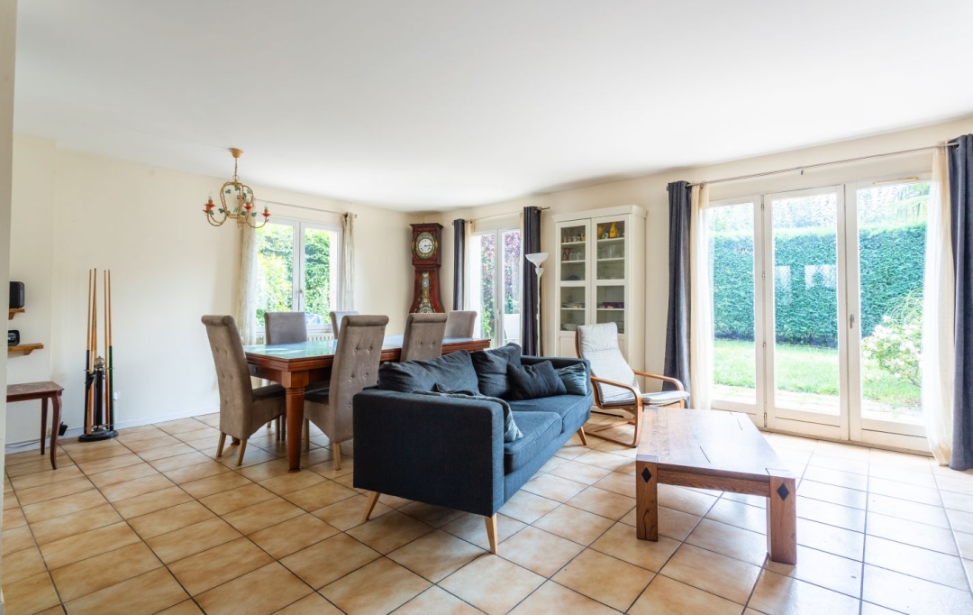 Annonces VAULX EN VELIN : House | FRANCHEVILLE (69340) | 147 m2 | 630 000 &euro; 
