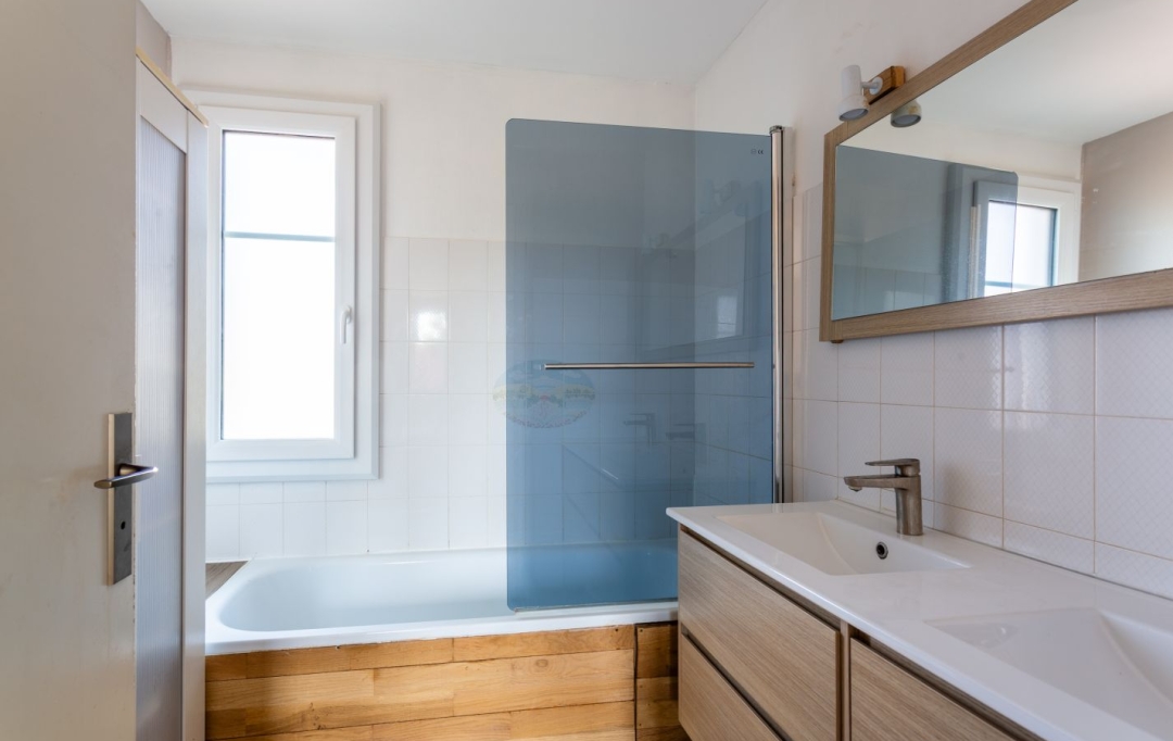 Annonces VAULX EN VELIN : House | FRANCHEVILLE (69340) | 147 m2 | 630 000 &euro; 