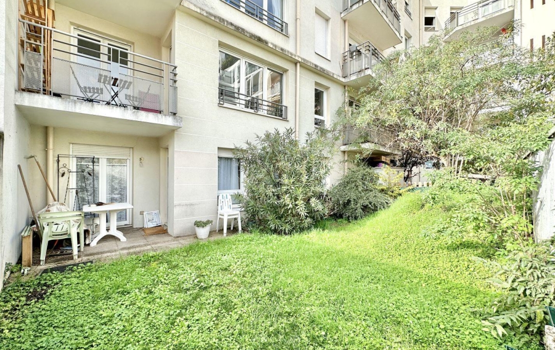 Annonces VAULX EN VELIN : Appartement | VILLEURBANNE (69100) | 54 m2 | 850 &euro; 