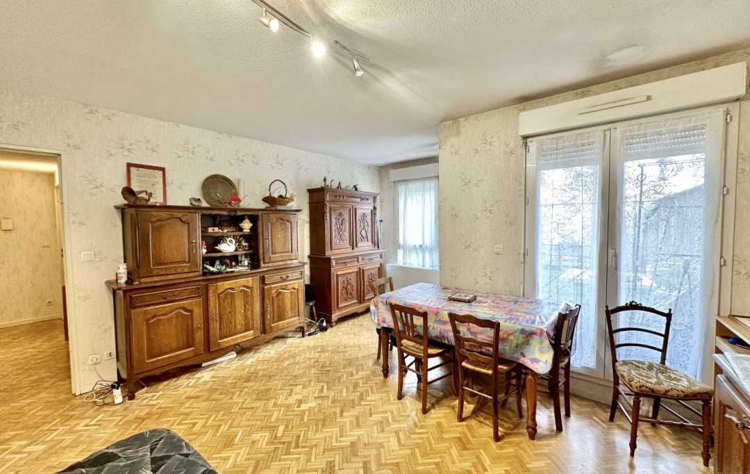 Annonces VAULX EN VELIN : Appartement | VILLEURBANNE (69100) | 54 m2 | 850 &euro; 