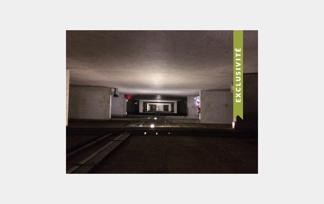 Annonces VAULX EN VELIN : Garage / Parking | VILLEURBANNE (69100) | 15 m2 | 16 500 &euro; 