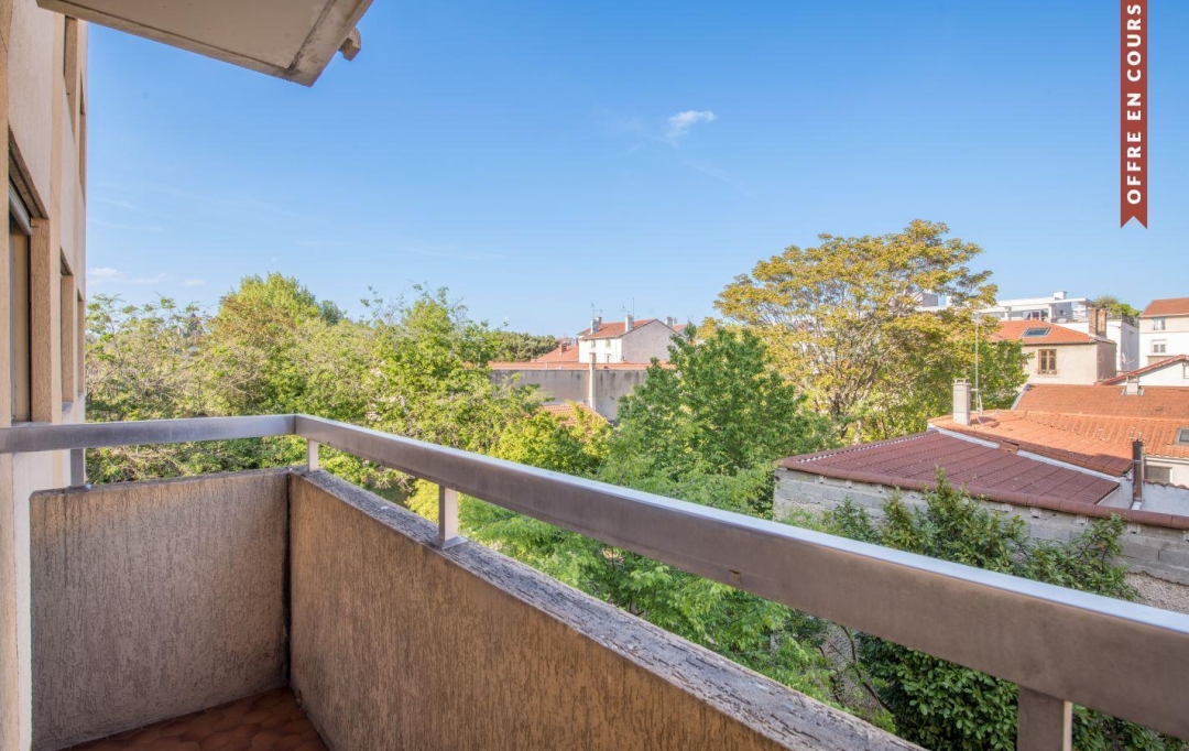 Annonces VAULX EN VELIN : Autres | VILLEURBANNE (69100) | 101 m2 | 420 000 &euro; 