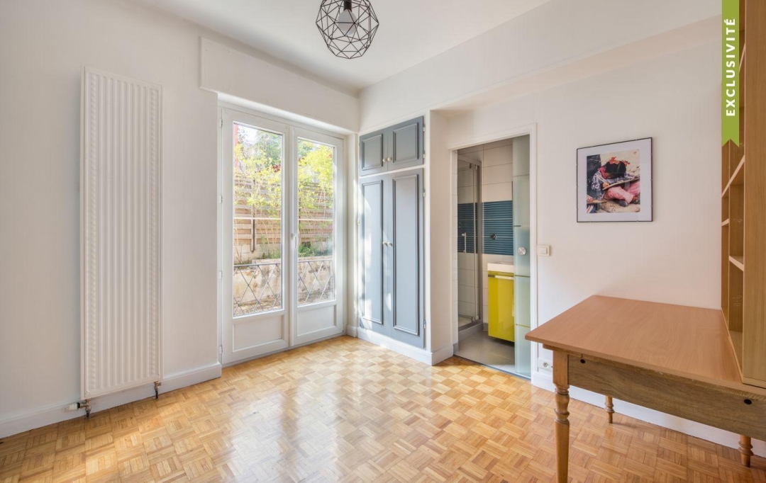 Annonces VAULX EN VELIN : Maison / Villa | BRON (69500) | 194 m2 | 760 000 &euro; 