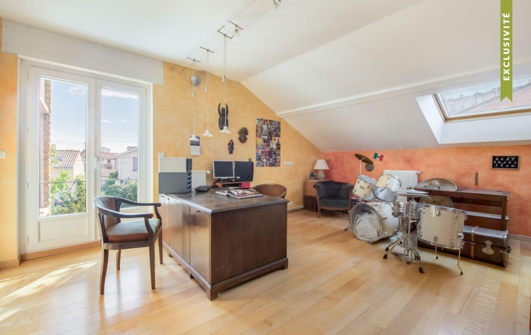 Annonces VAULX EN VELIN : Maison / Villa | BRON (69500) | 194 m2 | 760 000 &euro; 