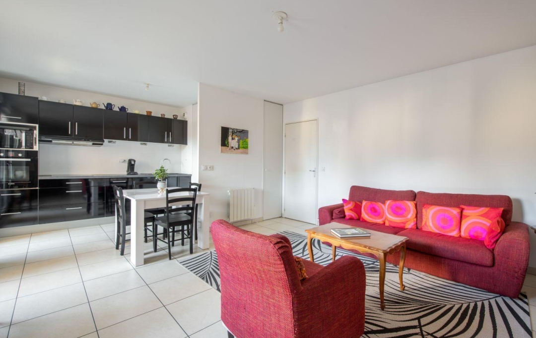 Annonces VAULX EN VELIN : Appartement | BRON (69500) | 62 m2 | 239 000 &euro; 