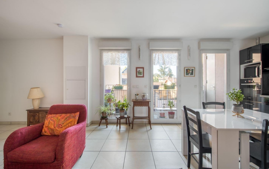 Annonces VAULX EN VELIN : Appartement | BRON (69500) | 62 m2 | 239 000 &euro; 