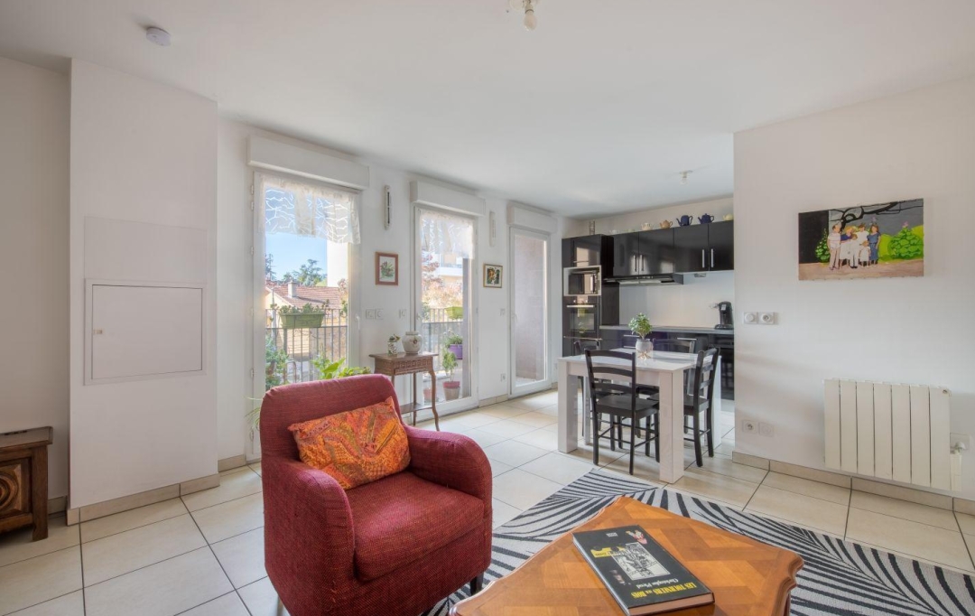 Annonces VAULX EN VELIN : Appartement | BRON (69500) | 62 m2 | 239 000 &euro; 