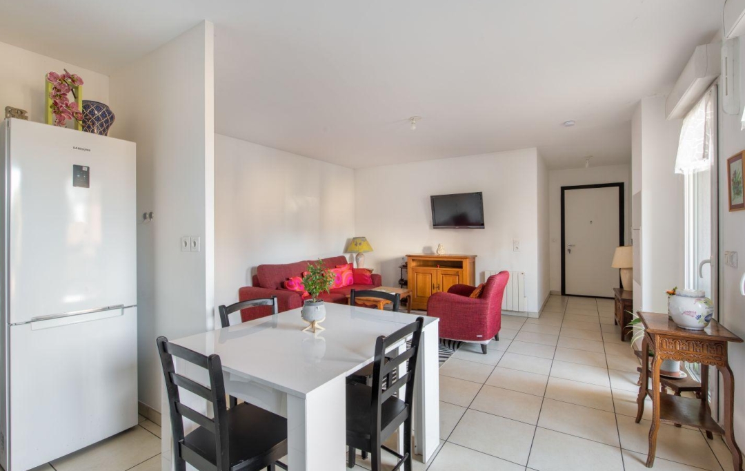 Annonces VAULX EN VELIN : Appartement | BRON (69500) | 62 m2 | 239 000 &euro; 