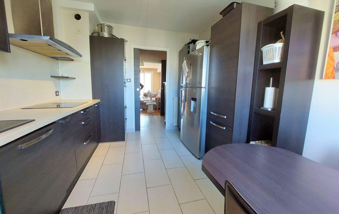 Annonces VAULX EN VELIN : Appartement | LYON (69008) | 100 m2 | 350 000 &euro; 