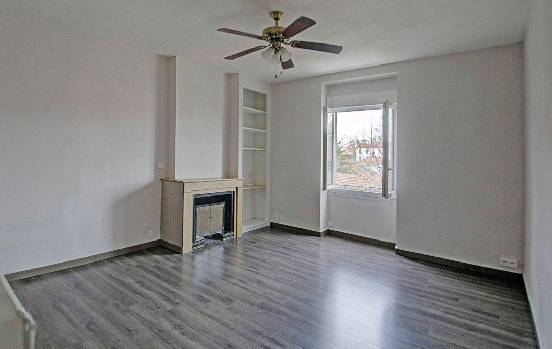Annonces VAULX EN VELIN : Appartement | VILLEURBANNE (69100) | 46 m2 | 150 000 &euro; 