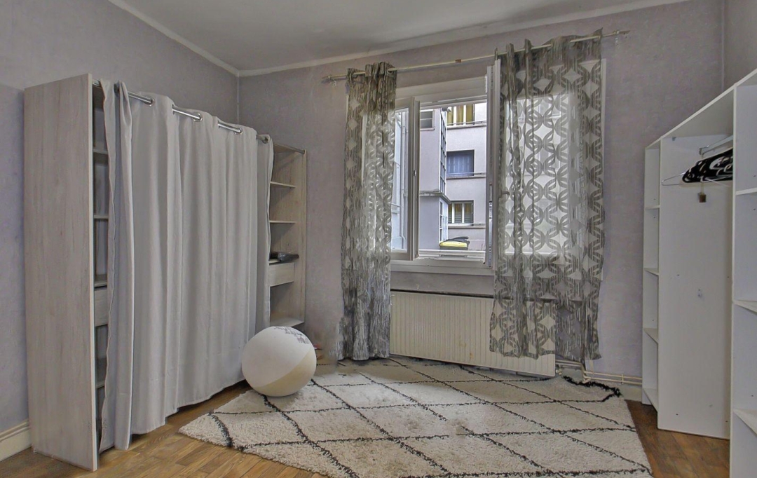 Annonces VAULX EN VELIN : Apartment | LYON (69007) | 73 m2 | 240 000 € 