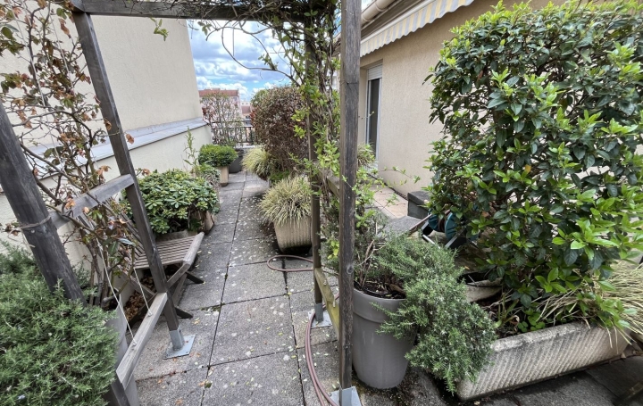  Annonces VAULX EN VELIN Apartment | LYON (69004) | 93 m2 | 590 000 € 