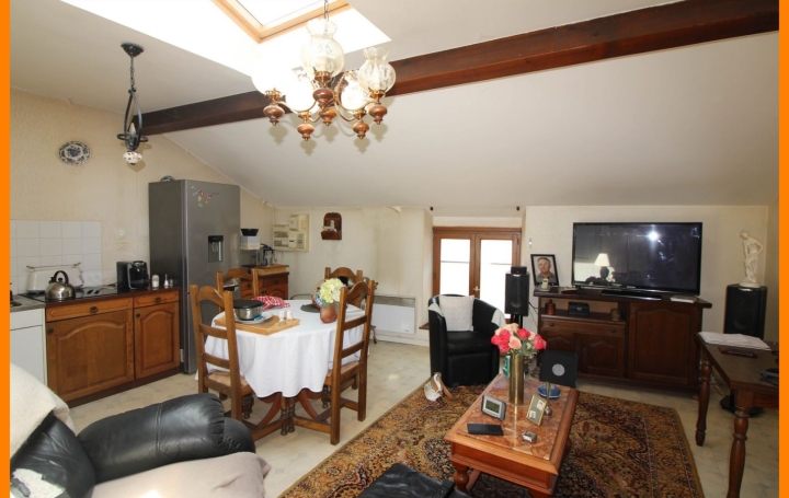  Annonces VAULX EN VELIN Apartment | MONTLUEL (01120) | 49 m2 | 95 000 € 