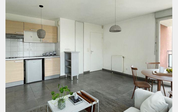 Annonces VAULX EN VELIN : Appartement | PIERRE-BENITE (69310) | 45 m2 | 186 000 € 