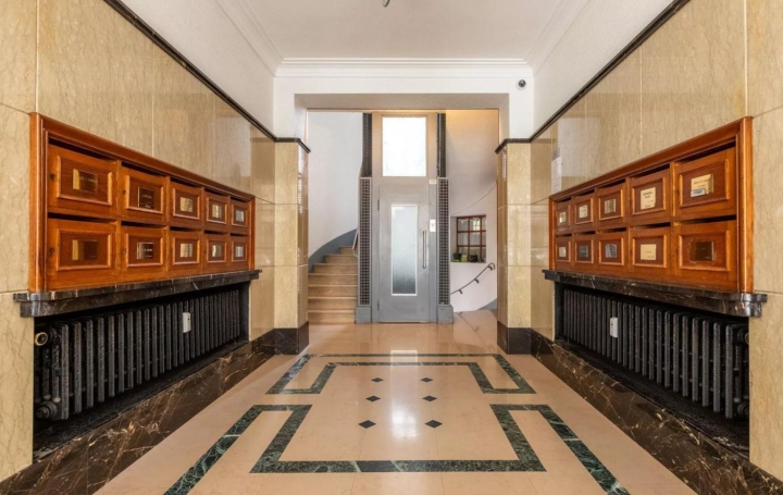  Annonces VAULX EN VELIN Apartment | LYON (69006) | 70 m2 | 365 000 € 